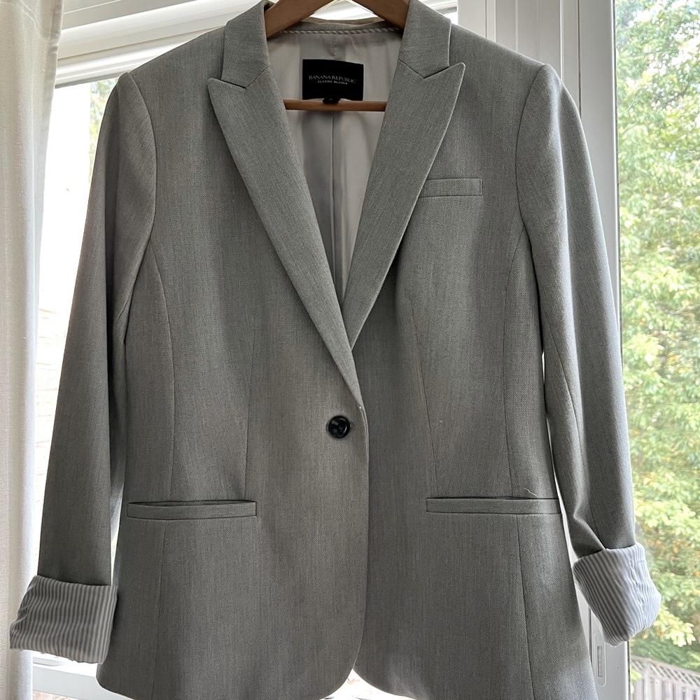 Classic one button blazer